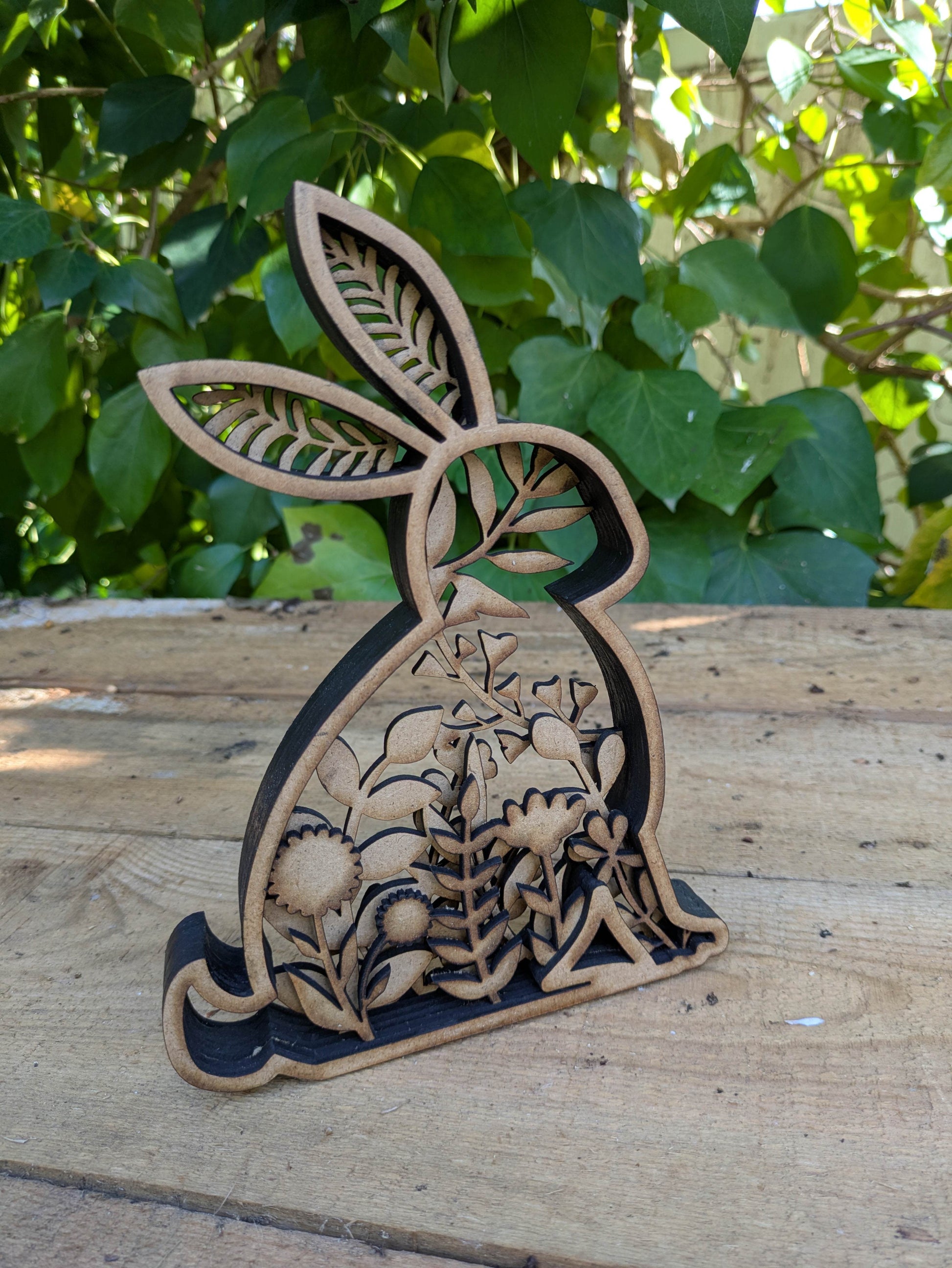 Figura de conejo floral - Los Nidos de David